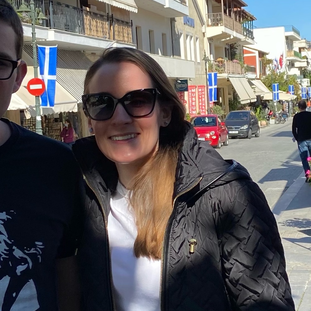 Meet your Posher, Kelly